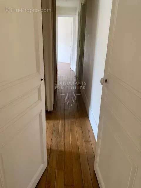 Appartement à LEVALLOIS-PERRET