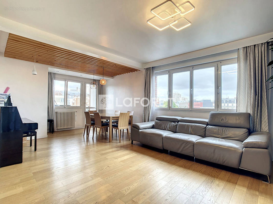 Appartement à PARIS-19E