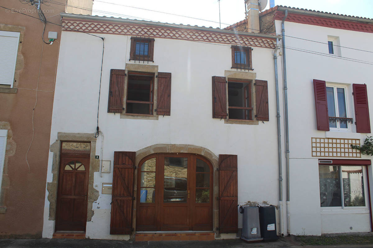 Maison à LES PRADEAUX