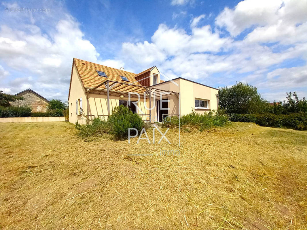 Maison à BOURNAND