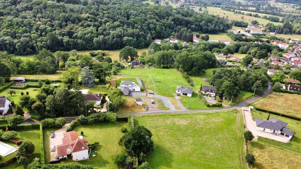 Terrain à TOURNAY