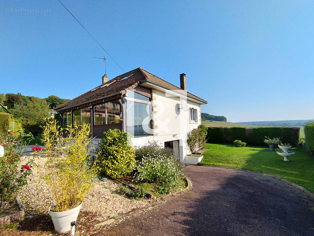 Maison à FLEURY-SUR-ANDELLE