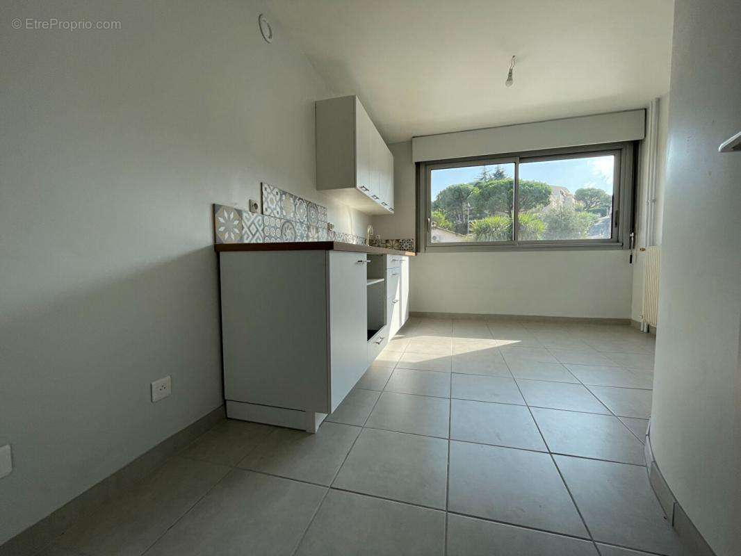 Appartement à VALLAURIS