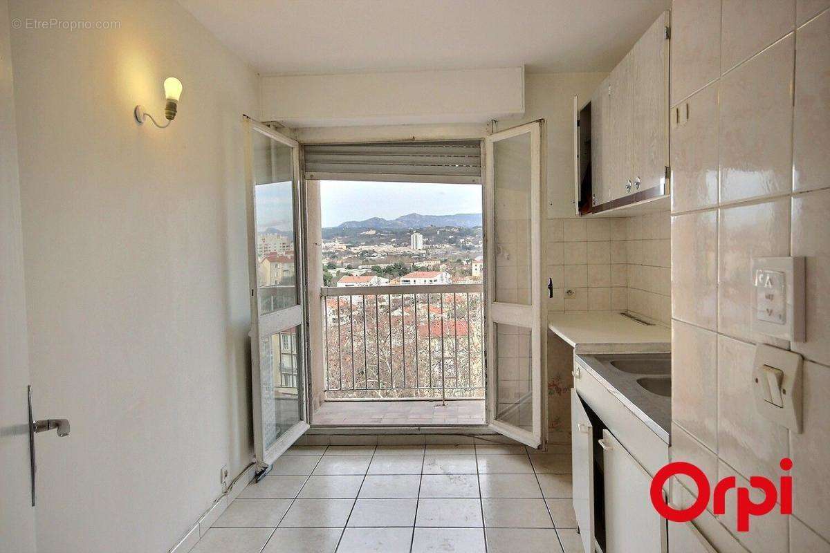 Appartement à MARSEILLE-10E