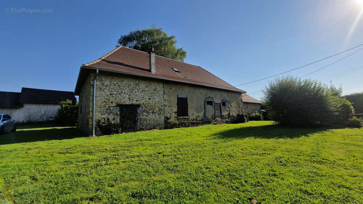 Maison à ARNAC-POMPADOUR