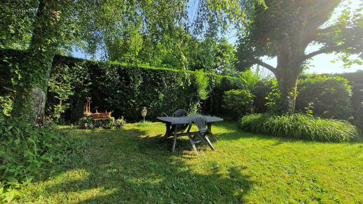 Maison à ARNAC-POMPADOUR