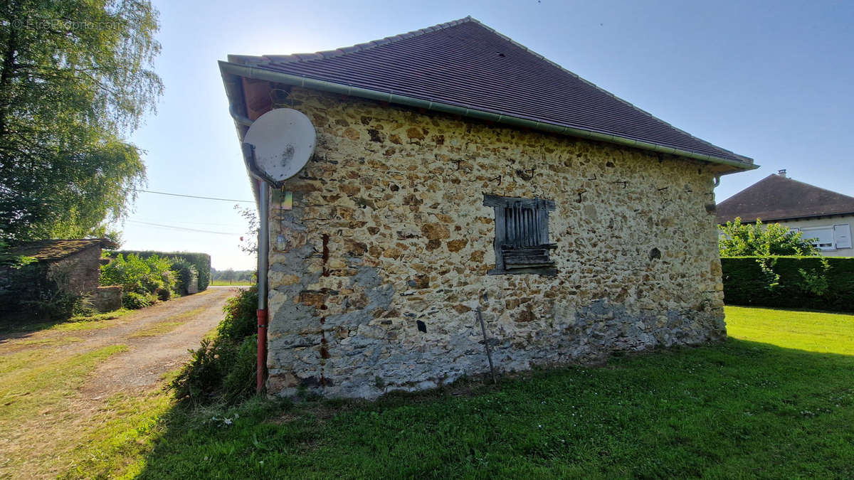 Maison à ARNAC-POMPADOUR