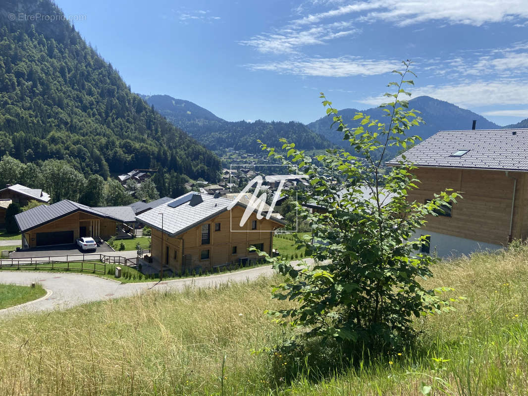 Terrain à MONTRIOND