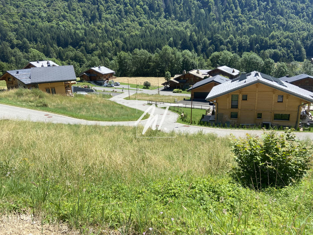 Terrain à MONTRIOND