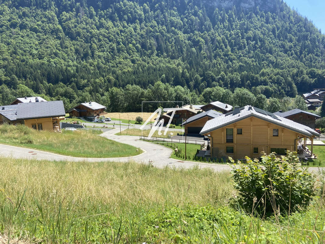 Terrain à MONTRIOND