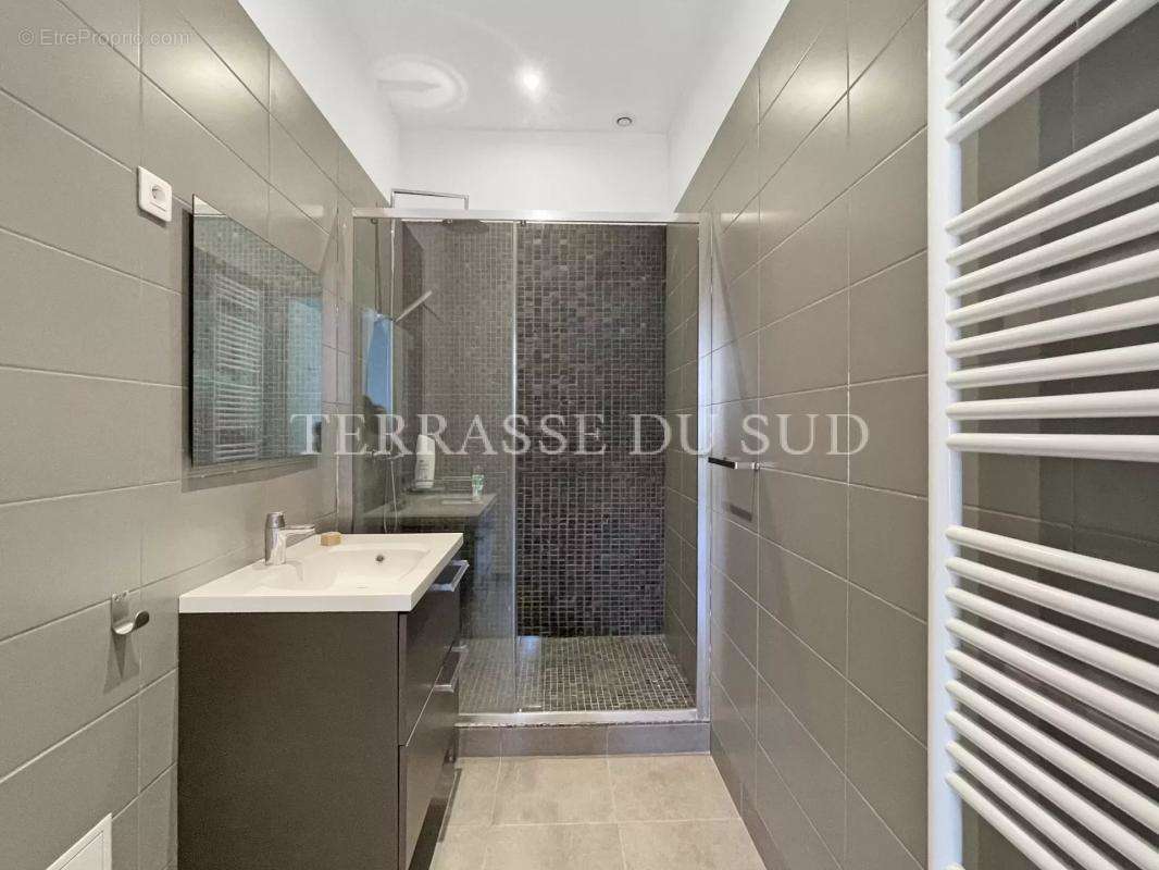 Appartement à MARSEILLE-8E