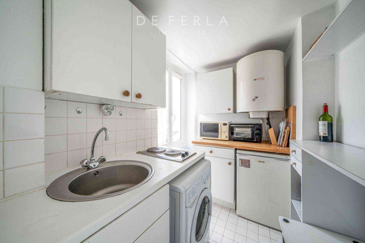 Appartement à PARIS-7E