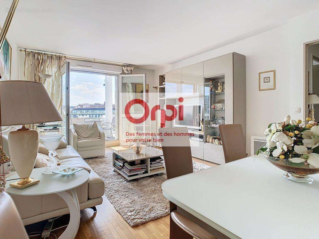 Appartement à ISSY-LES-MOULINEAUX