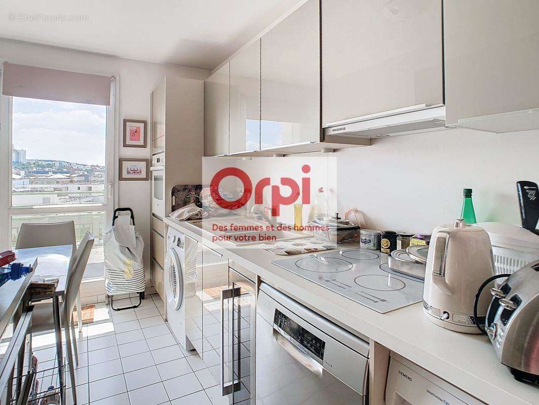 Appartement à ISSY-LES-MOULINEAUX