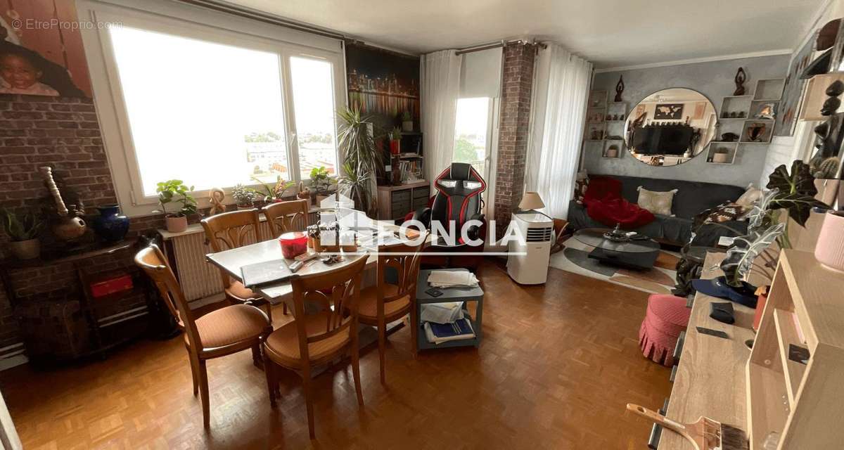 Appartement à EPINAY-SUR-SEINE