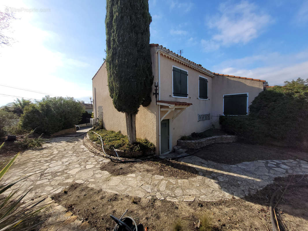 Maison à SALLES-D&#039;AUDE