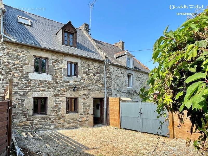 Maison à LE MINIHIC-SUR-RANCE