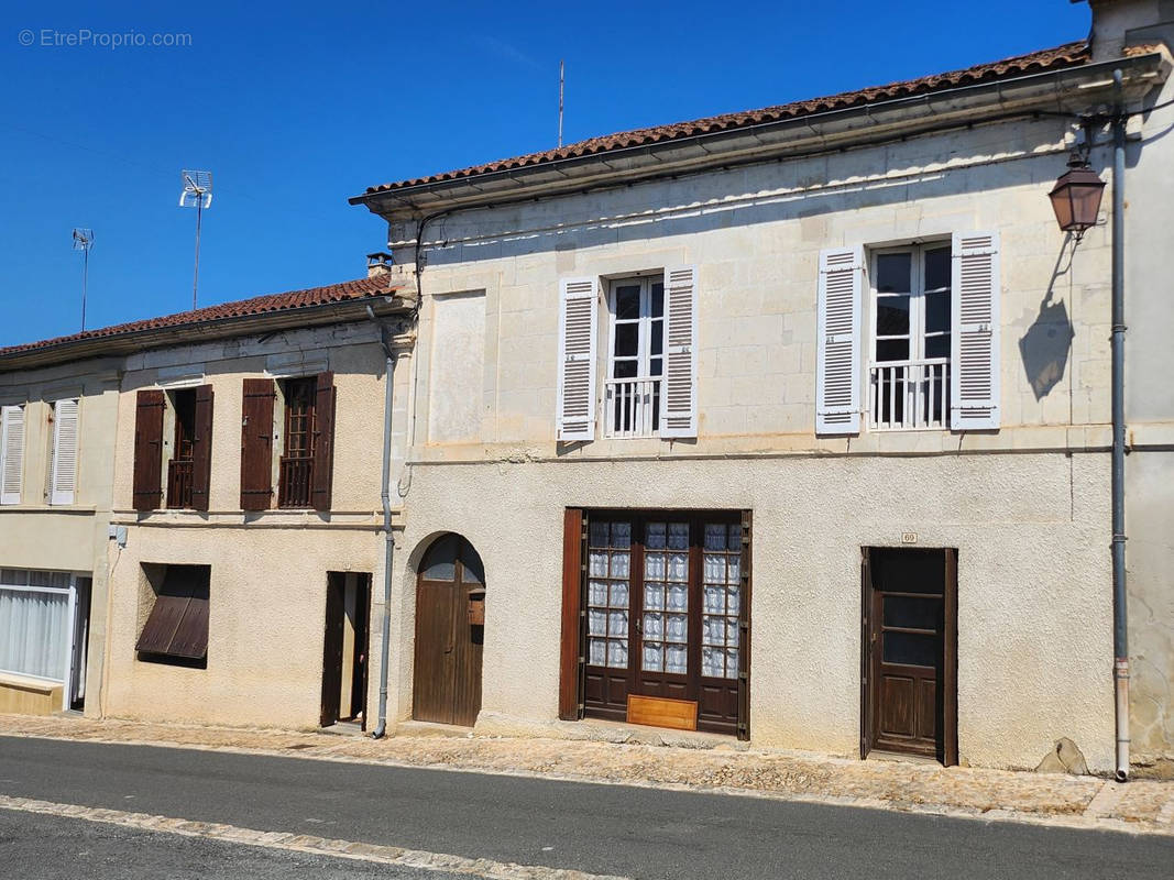 Maison à VILLAMBLARD