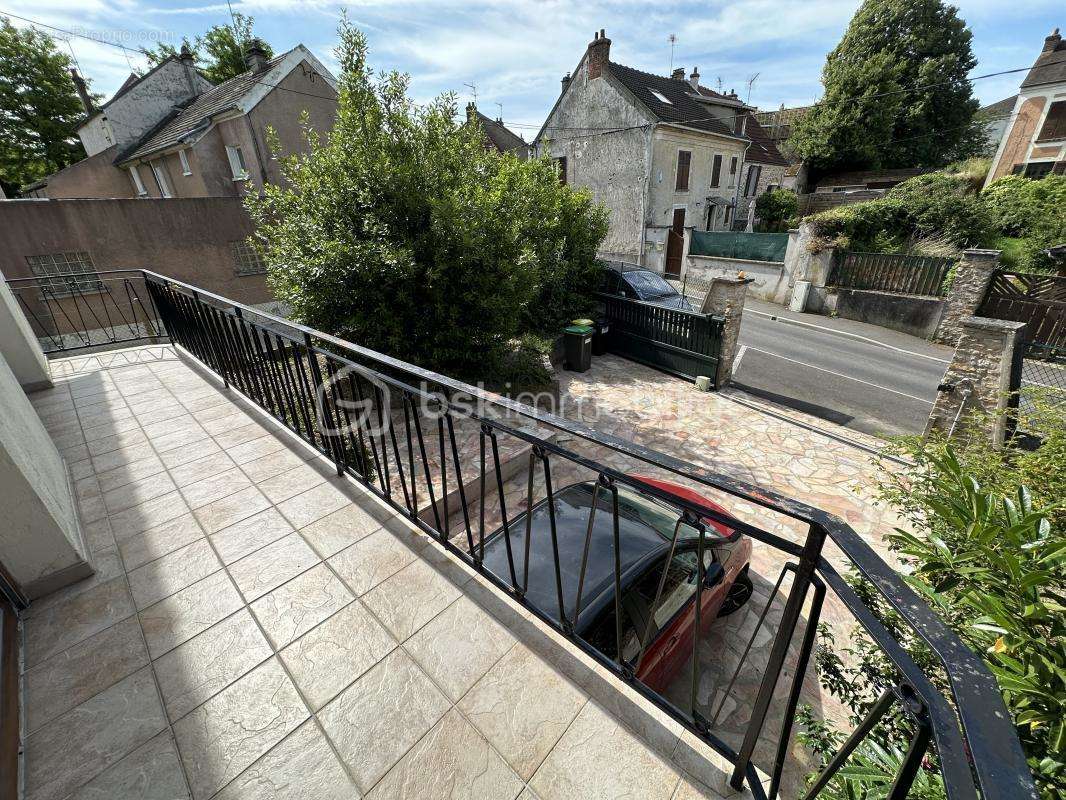 Maison à SAINT-MICHEL-SUR-ORGE