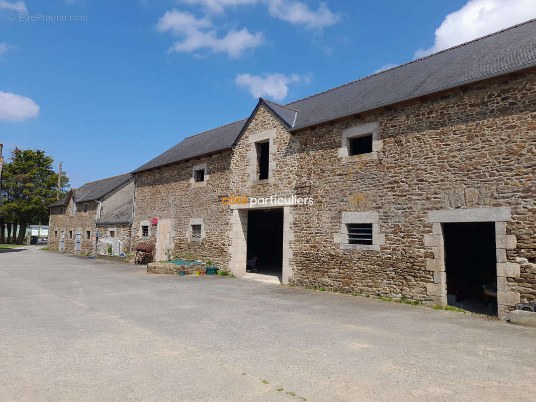 Maison à LANVALLAY