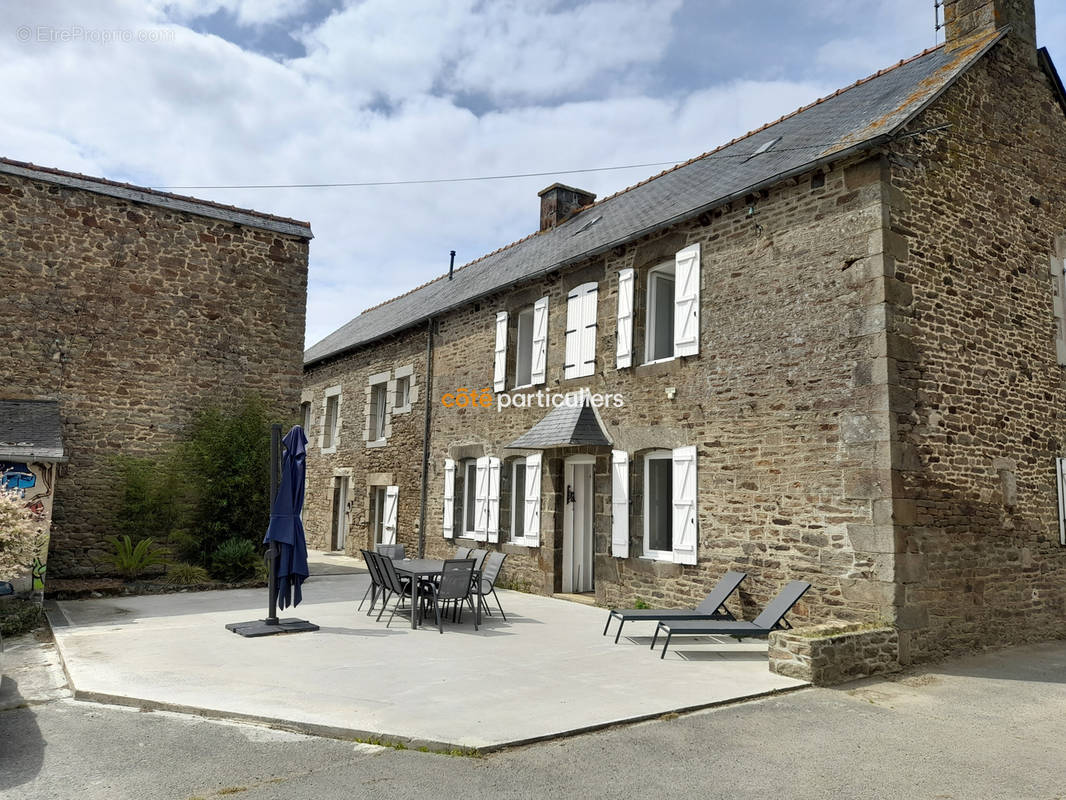 Maison à LANVALLAY