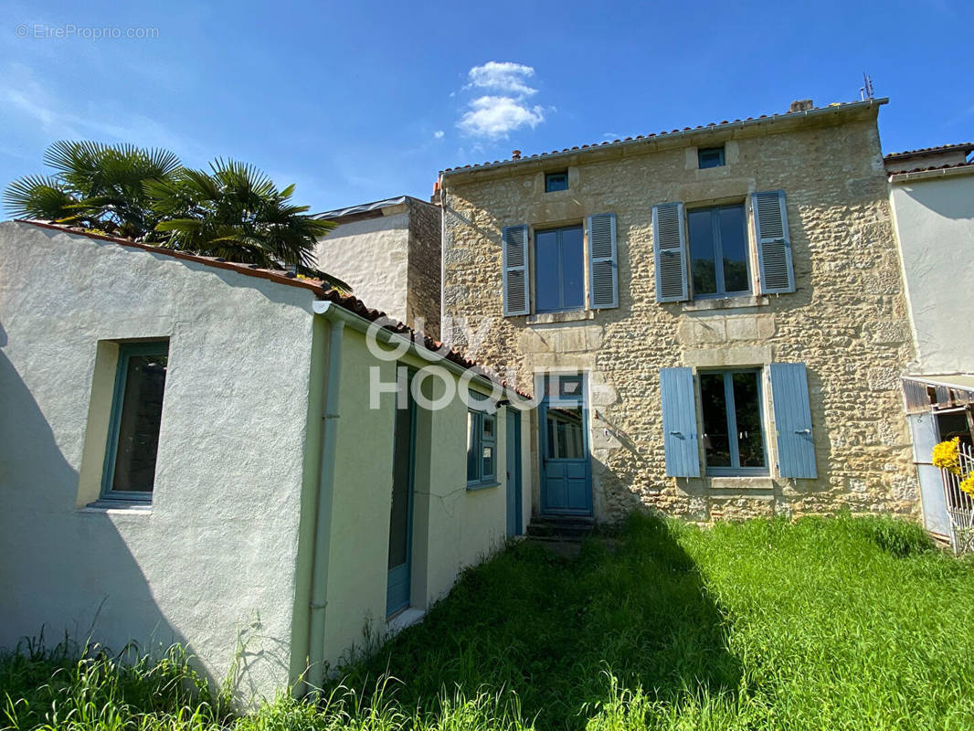 Maison à FONTENAY-LE-COMTE