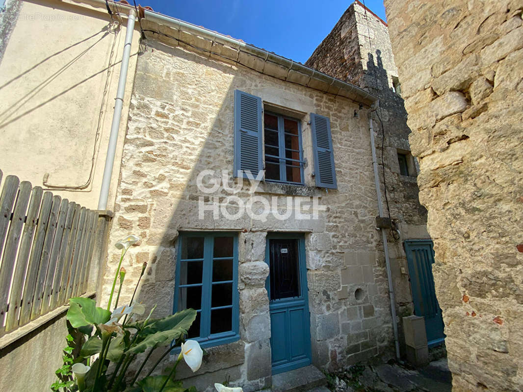 Maison à FONTENAY-LE-COMTE