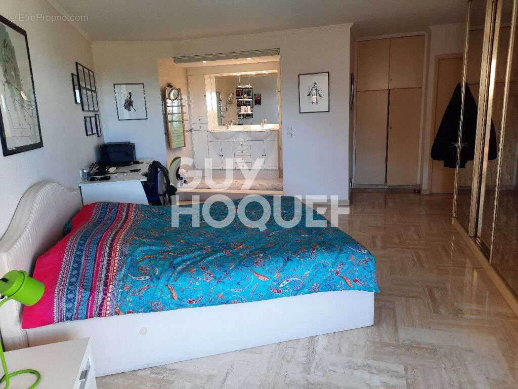 Appartement à MANDELIEU-LA-NAPOULE