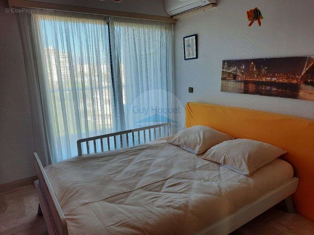 Appartement à MANDELIEU-LA-NAPOULE