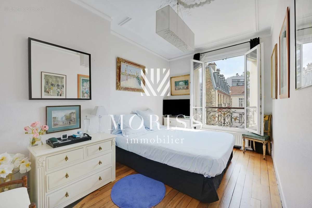 Appartement à PARIS-14E