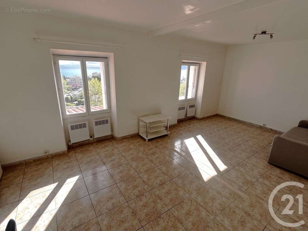 Appartement à ROQUEBRUNE-CAP-MARTIN