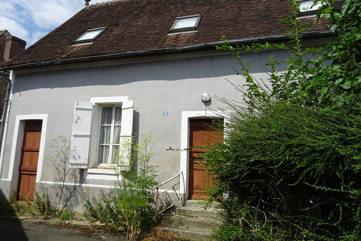 Maison à LUIGNY