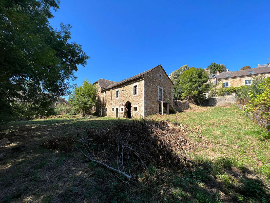 Maison à MONTROZIER