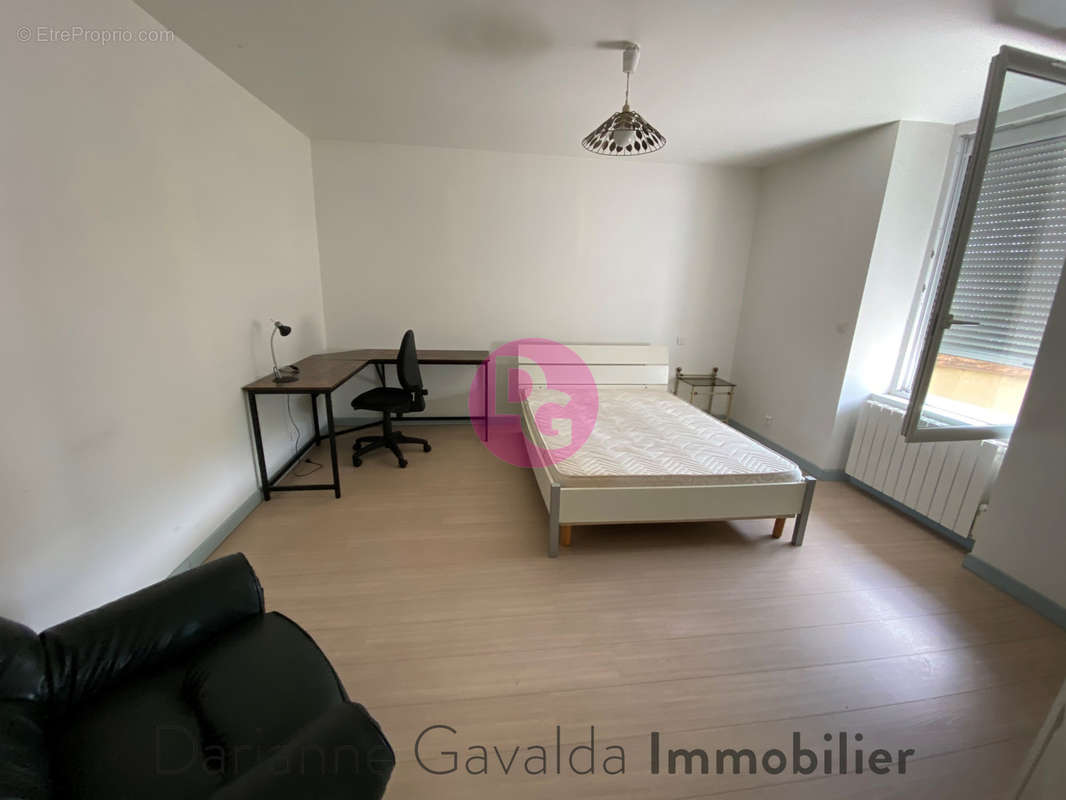 Appartement à DECAZEVILLE