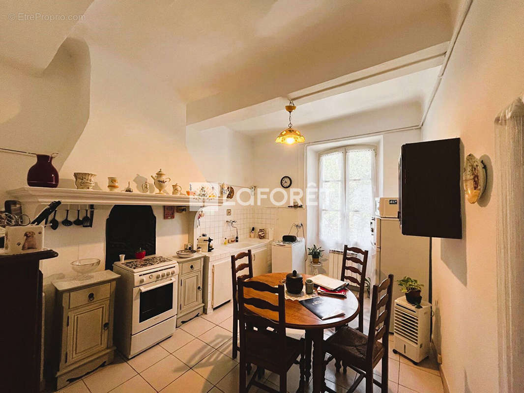 Appartement à SAINT-MAXIMIN-LA-SAINTE-BAUME