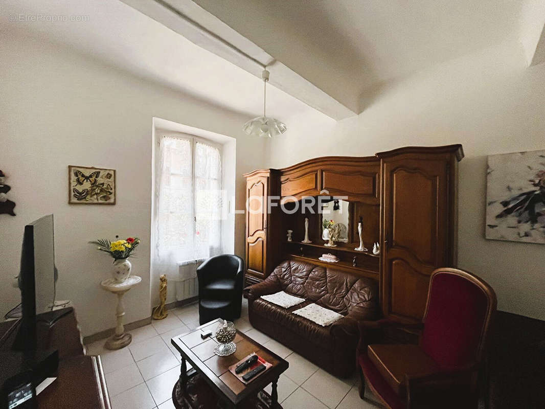 Appartement à SAINT-MAXIMIN-LA-SAINTE-BAUME