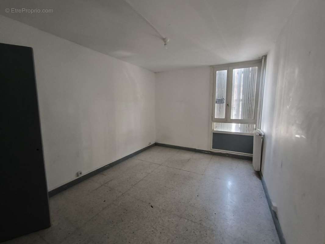 chambre - Appartement à NIMES