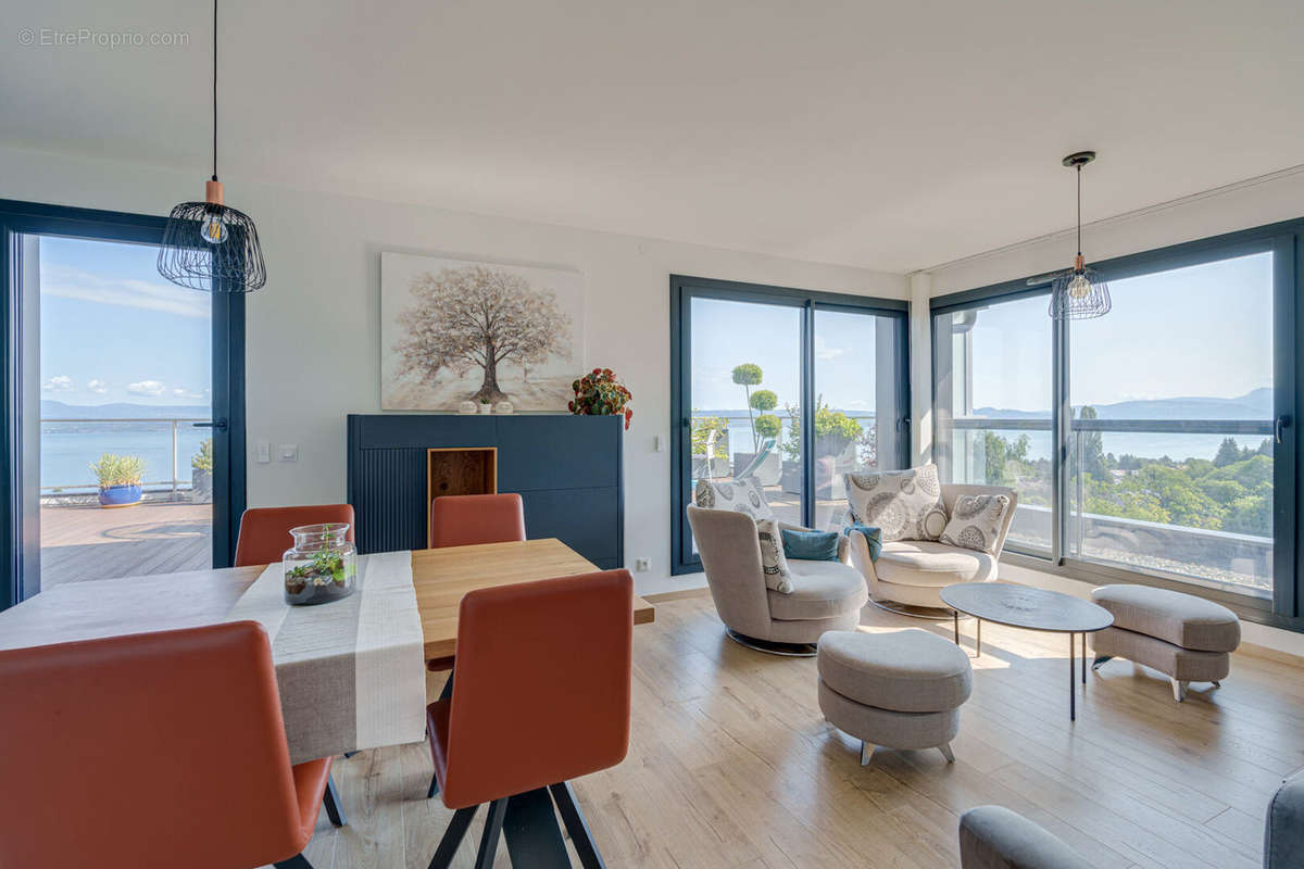 Appartement à EVIAN-LES-BAINS