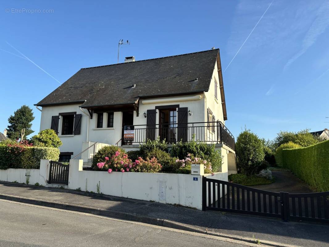 Maison à SAINT-PIERRE-DES-LANDES