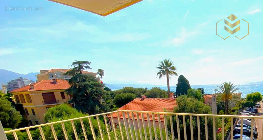 Appartement à ROQUEBRUNE-CAP-MARTIN