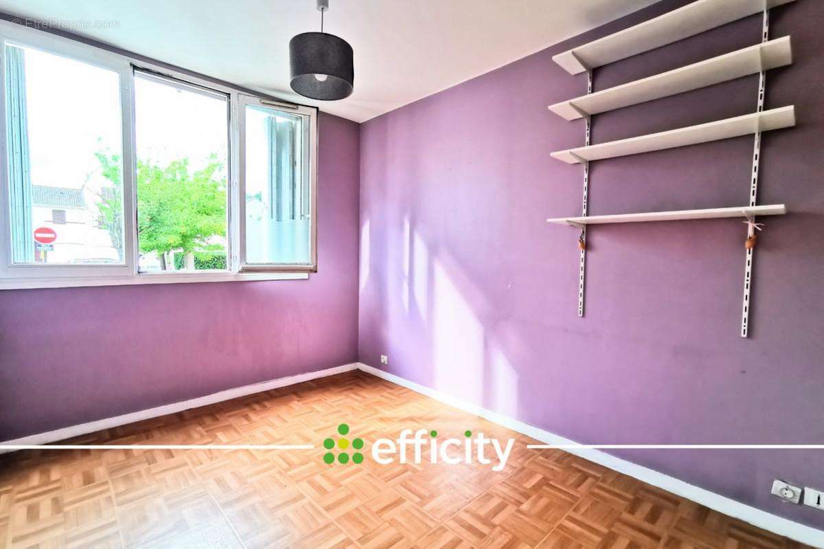 Appartement à LOGNES