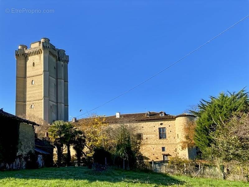 Maison à BASSOUES