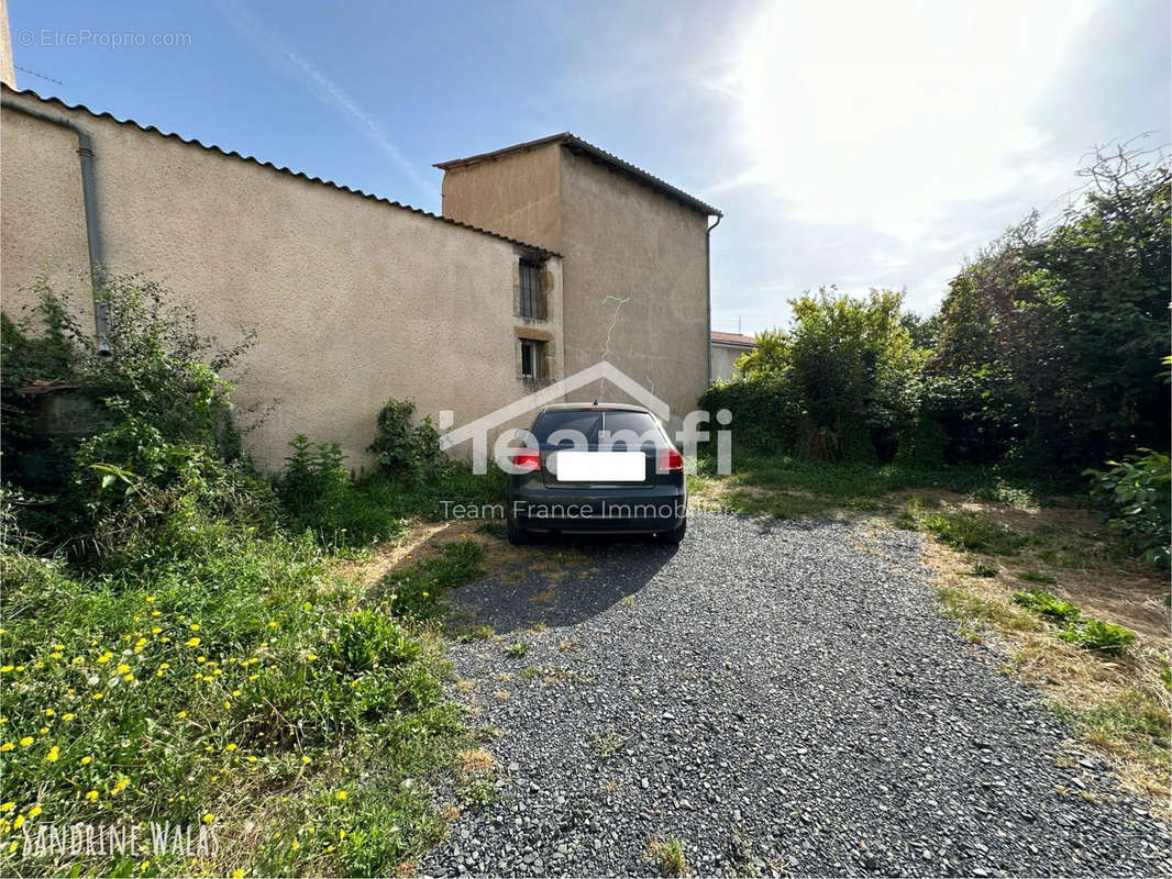 TERRAIN - Appartement à LES MARTRES-DE-VEYRE