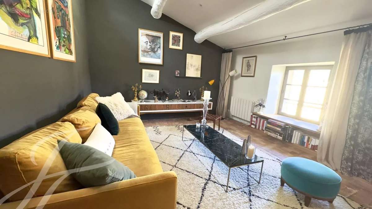 Appartement à LOURMARIN