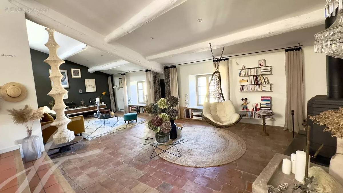 Appartement à LOURMARIN