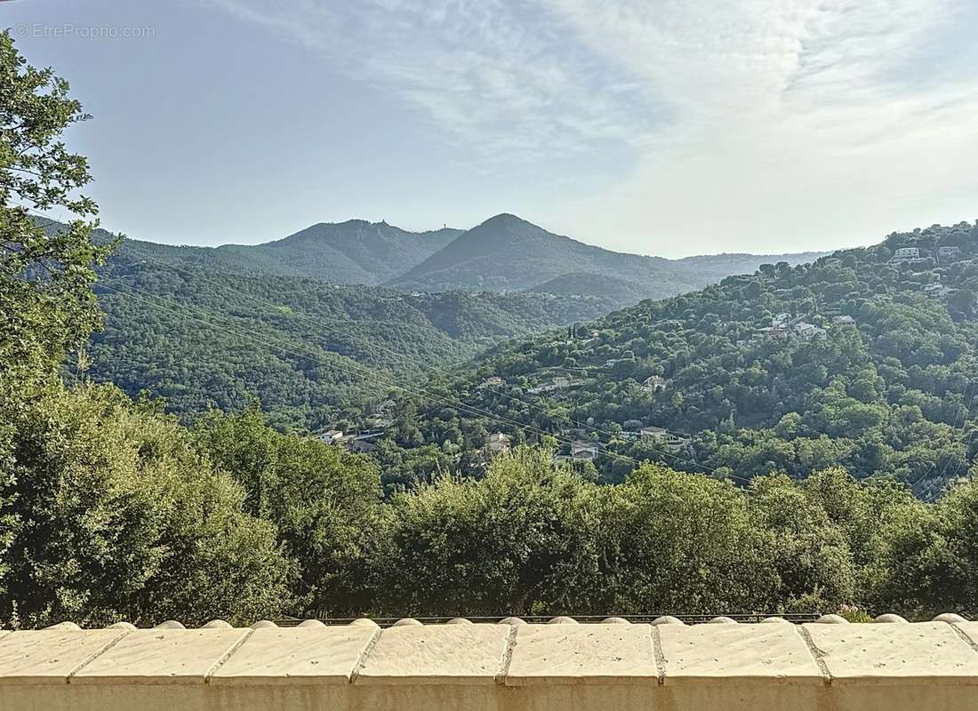 Maison à LES ADRETS-DE-L&#039;ESTEREL