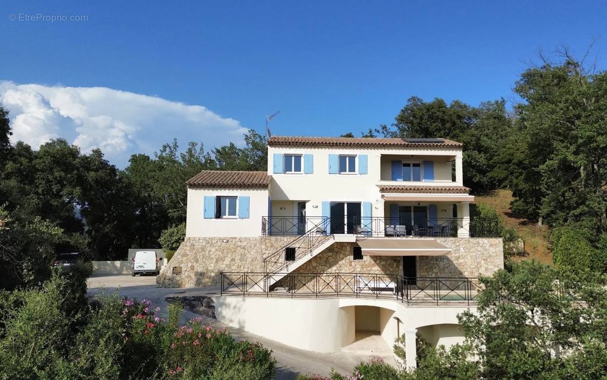 Maison à LES ADRETS-DE-L&#039;ESTEREL