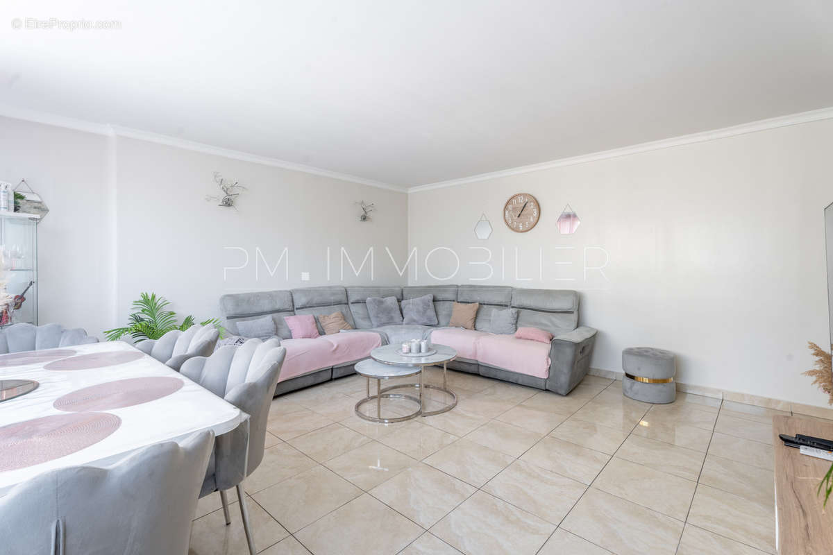 Appartement à MARSEILLE-15E