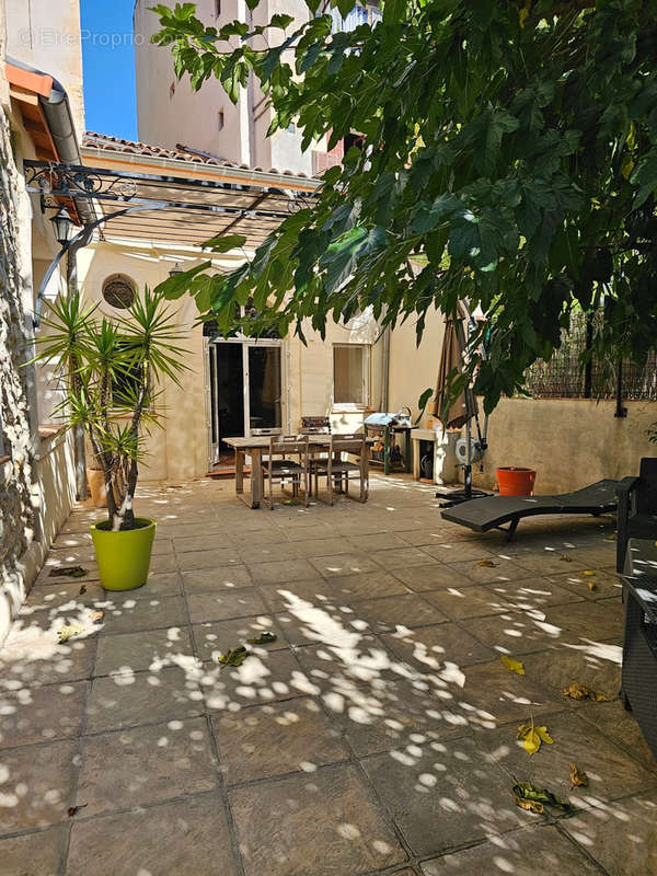 Maison à MARSEILLE-6E