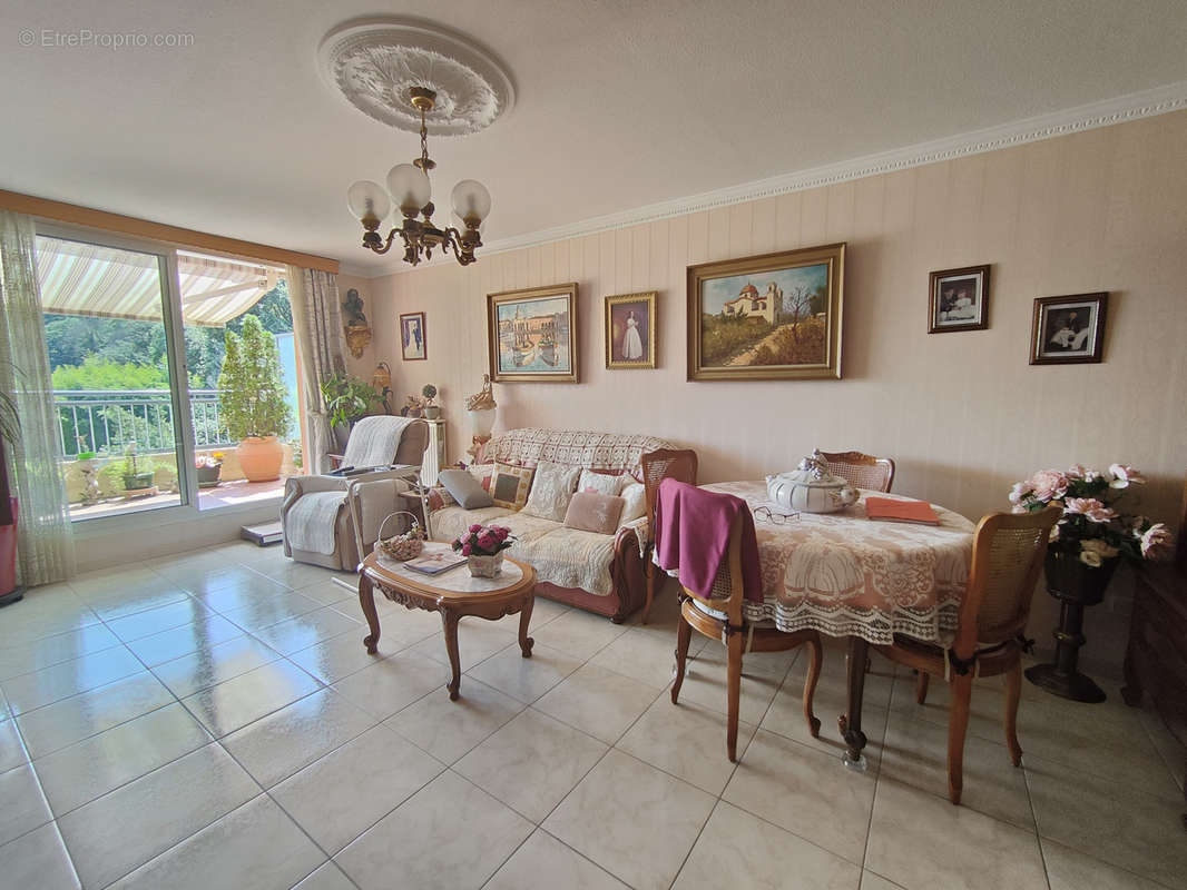 Appartement à MENTON